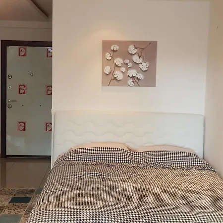 Crystal Park 2 - 4 *